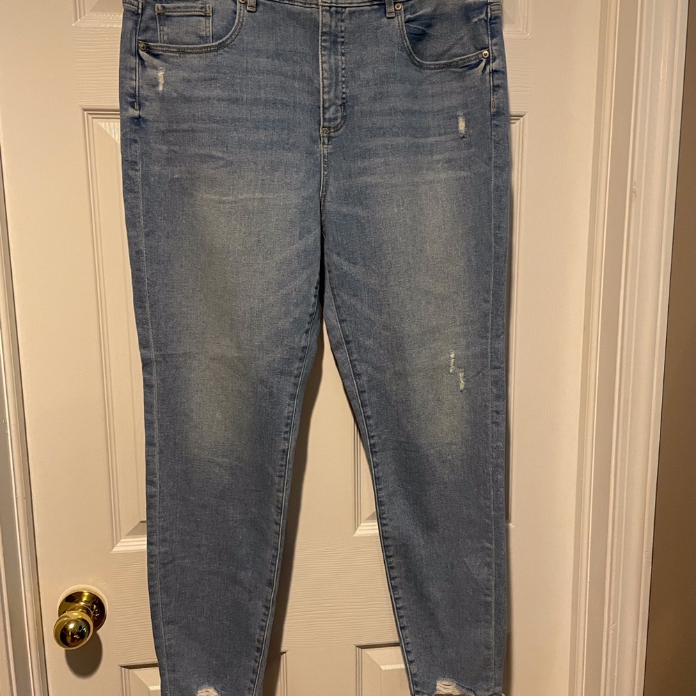 Loft Slim Pocket Distressed Jeans; Size 16